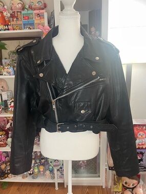 Contempo Casuals Black Leather Moto Jacket Cropped Belted Size L Vintage